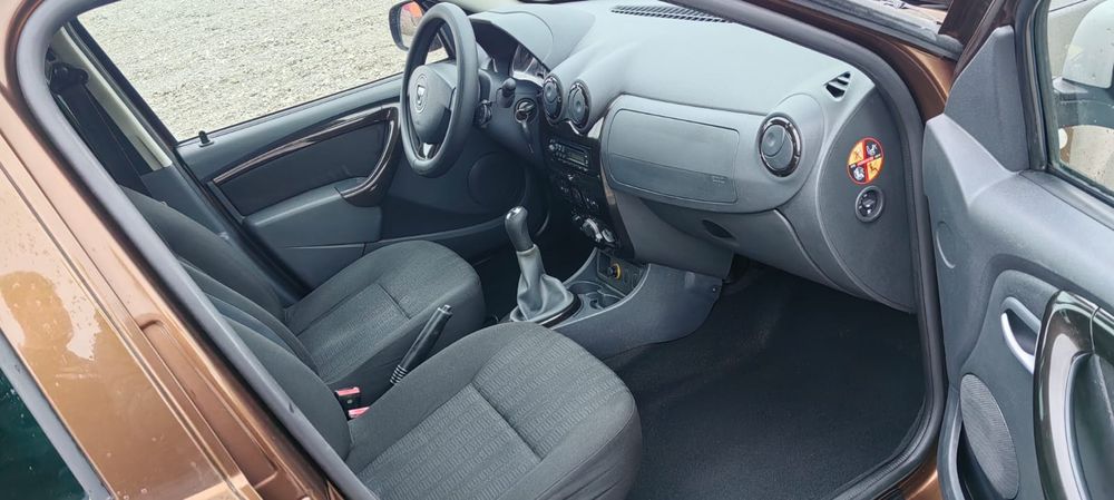 Dacia Duster 1.5 dci 2011 Prestige euro 5 4×2 km:177836km  reali!!!