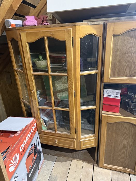 Vand mobila in stare buna