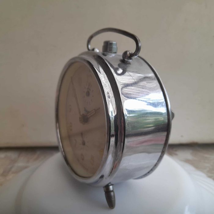 Ceas deșteptător de masa - mecanic JNSA fabricatie Yugoslavia