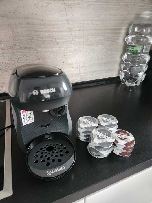 Espressor BOSCH Tassimo + 15 CAPSULE