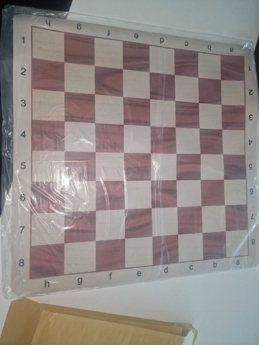 Шах професионални фигури с табло