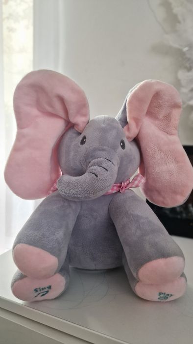 Jucarie interactiva de plus