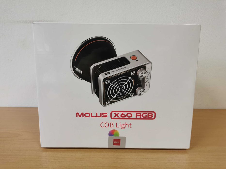 Zhiyun-Tech Molus X60 RGB COB Light насочено постоянно осветление