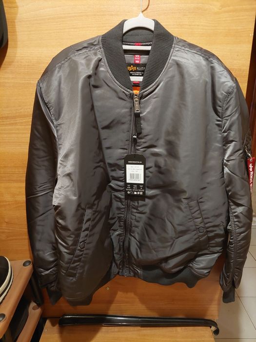 Мъжко Яке бомбър Alpha Industries MA-1 VF 59
в сиво преходен модел