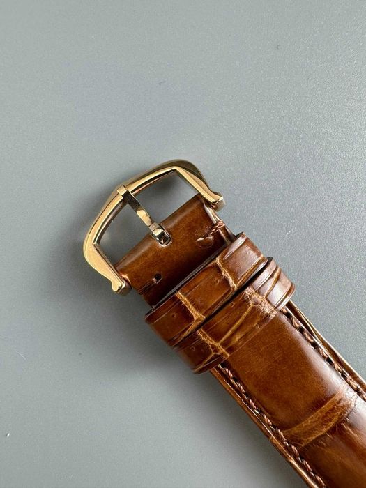 Унисекс часовник Cartier Tank с кварцов механизъм
