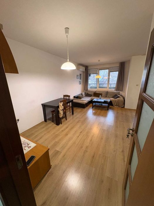 Продава се Тристаен апартамент в Стара Загора, Център - 122 кв.м за 1169 €/кв.м - Снимка #3