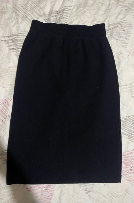 Класическа черна пола