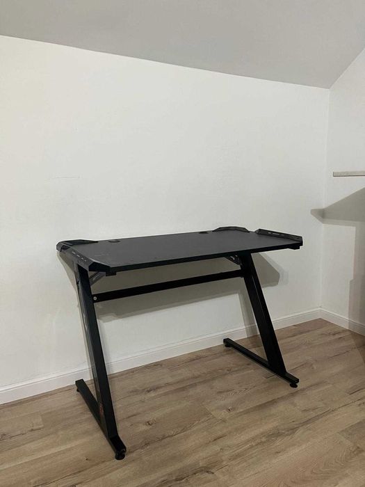 Birou metal & carbon