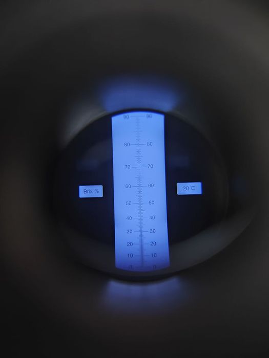 Рефрактометр ассортимент мёд, сахар, алкоголь и т.д.