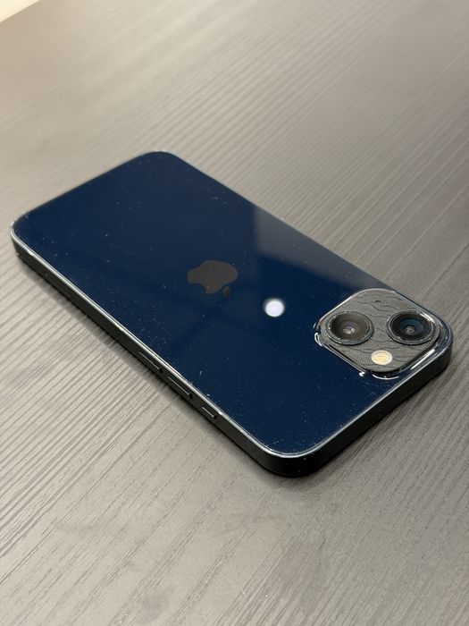 продам iphone 13