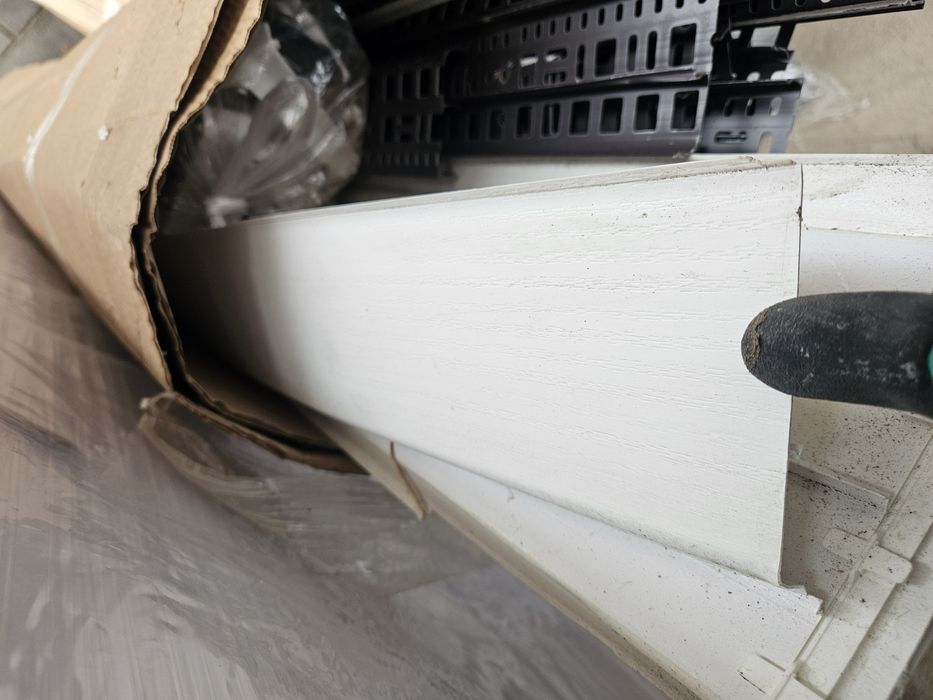 Продам б.у. плинтус