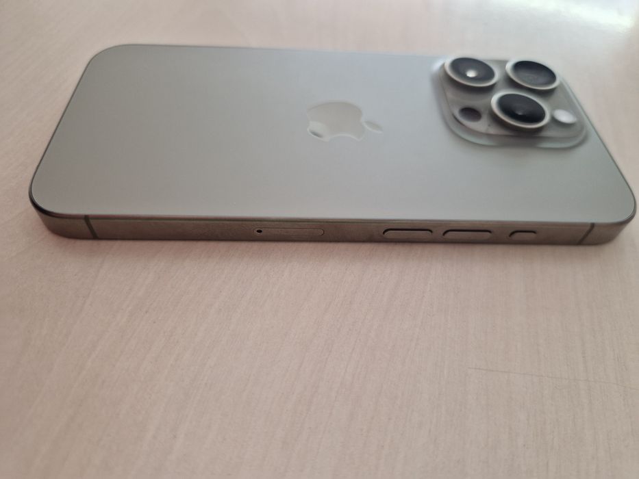 iPhone 15 Pro Natural Titanium -256gb