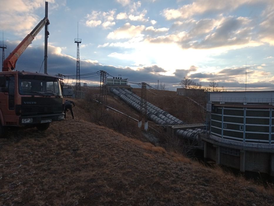 Манипулятор эвакуатор автовышка