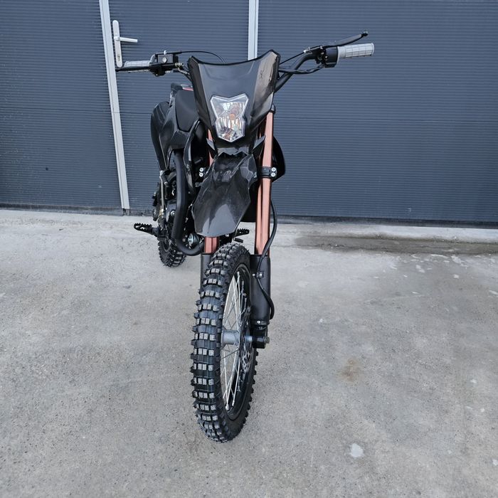 Cross KXD BORD Digital Hurricane 125cc fulblack r17/14