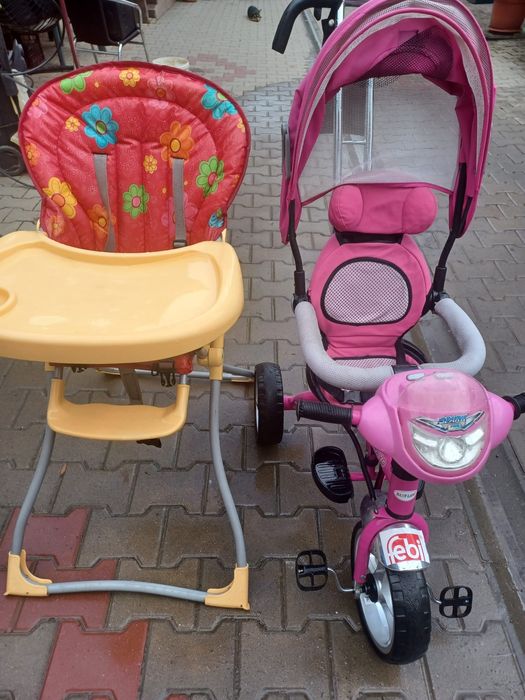 Vand tricicleta copii si scaun de masa