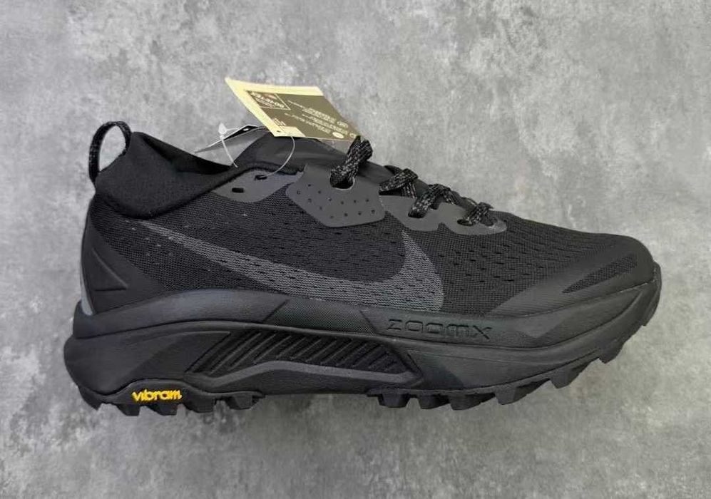 Продавам нови мъжки маратонки Nike ACG Zegama Trail all black