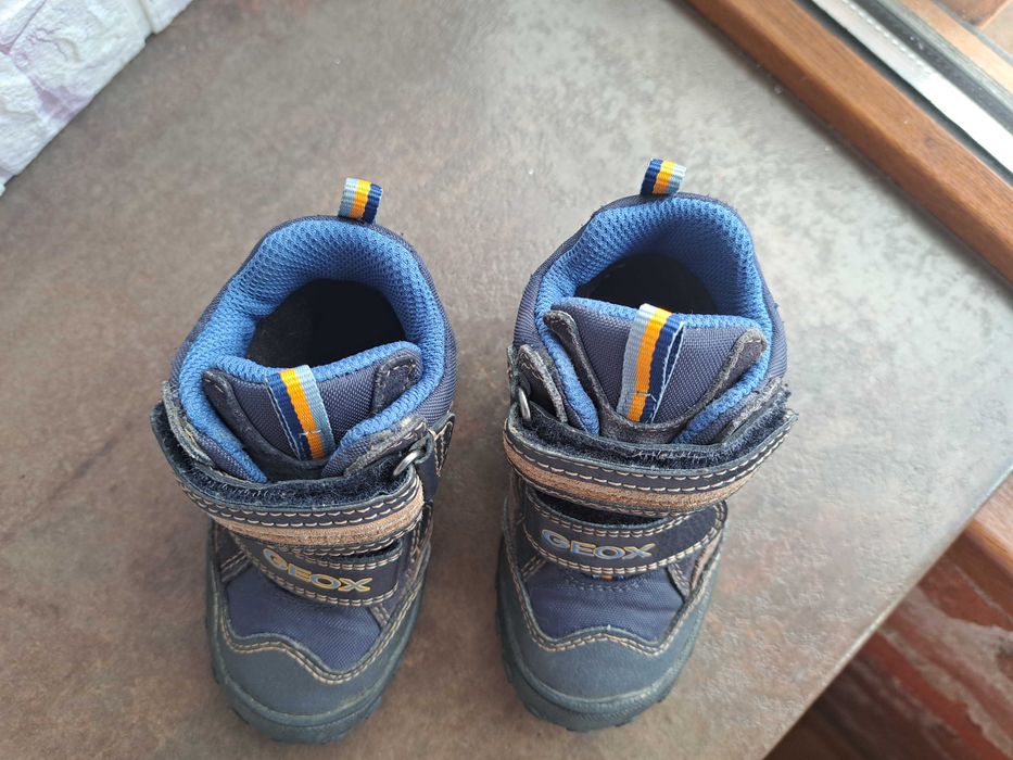 детски ботуши,зимни обувки,боти,апрески,Geox номер21 за момче,геокс