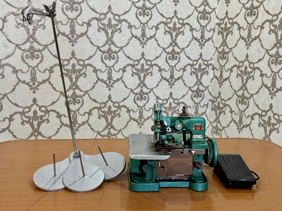 Оверлок швейная машина