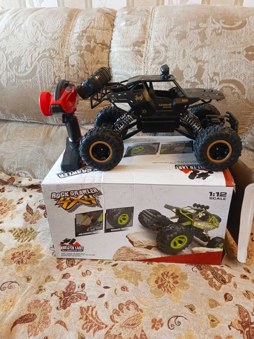 Радиоуправляемая машинка