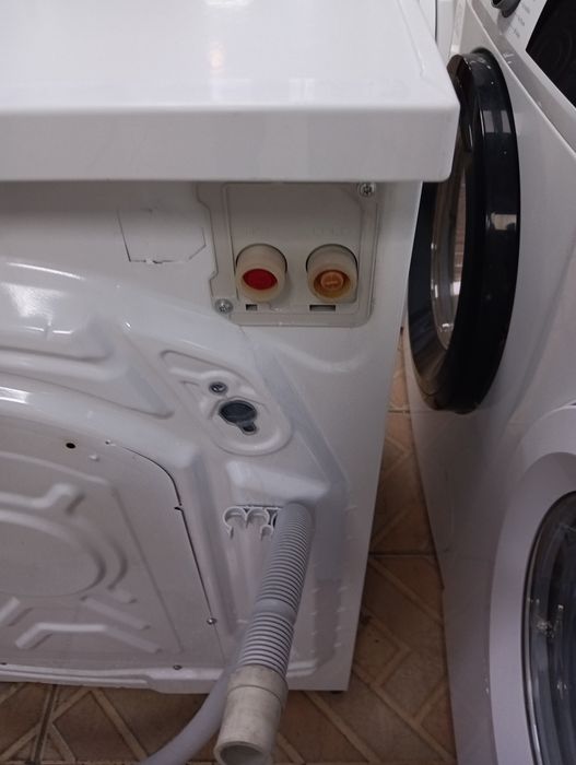 Високо технологична пералня с топла вода Бош Bosch Avantixx7  A+++ 7кг  24 месеца гаранция!