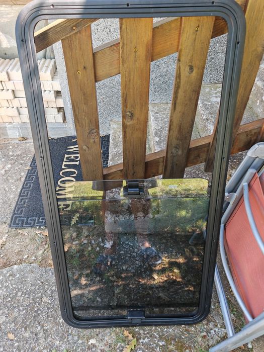 Прозорец за кемпер,бус, каравана