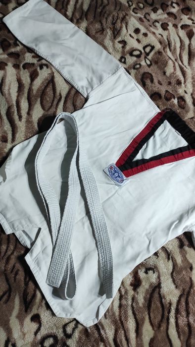 Кимоно на Тейквандо форма