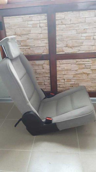 Под наем трети ред седалки за Peugeot 307 SW