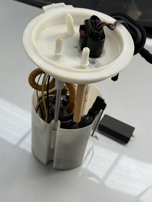 pompa benzina VW Golf6 cod 1K0919051CK motor 1.4TSi ani 2008-20015