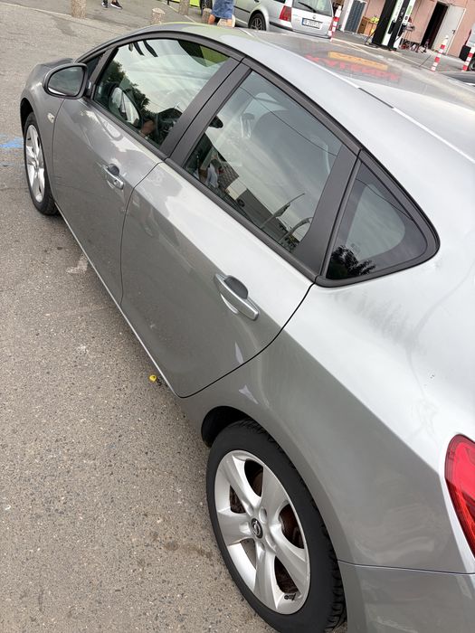 Opel Astra J -201.000 km