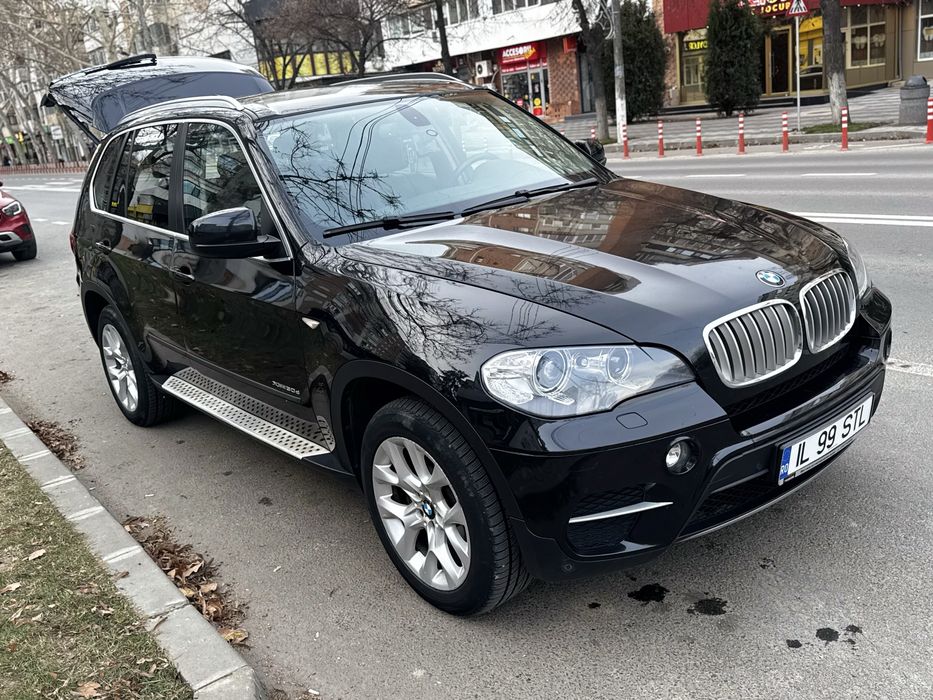 BMW X5  anul 2013 fara defecte la zi reviziile