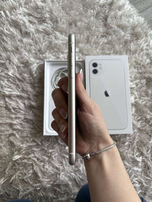 iPhone 11 - неразличим от нов