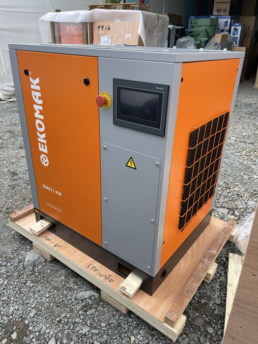 Compresor cu surub 11kw INVERTER / EKOMAK Motor cu Magneti Permanenti