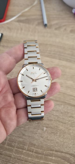 Mido COMNANDER  Big Date Automatic