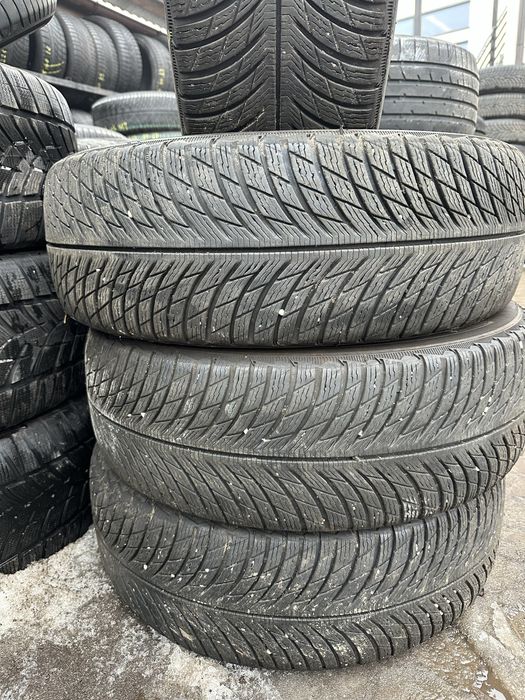 Set anvelope de iarna 225/60/18Michelin