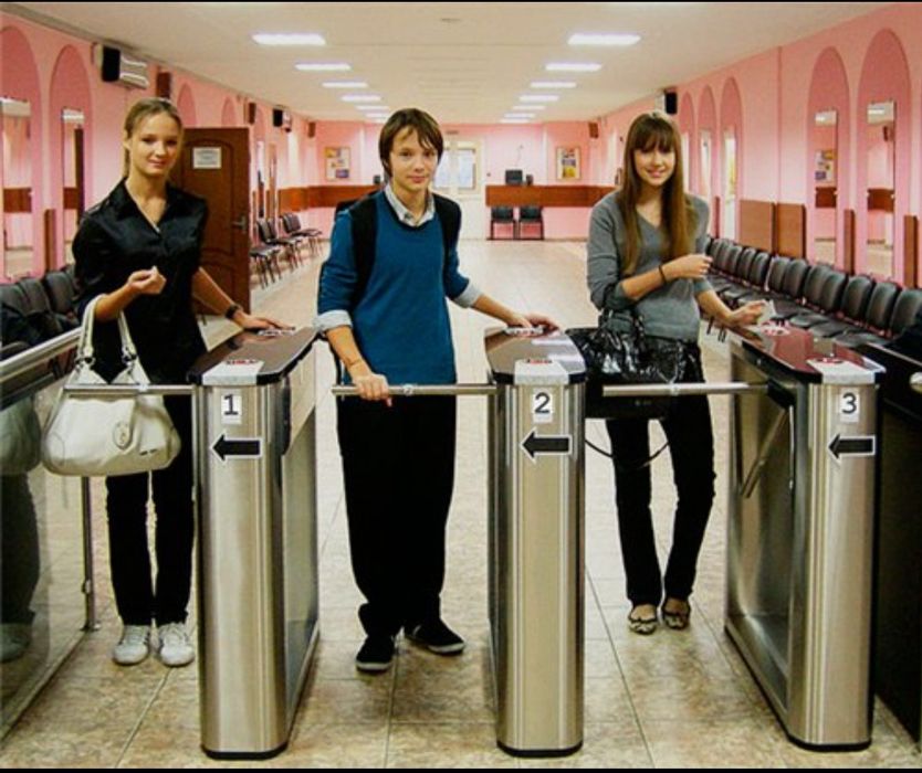 Турникет стеклянный и трипод