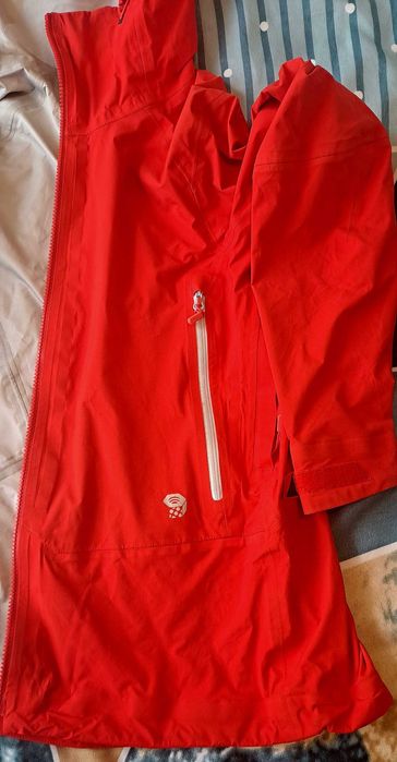Geaca Dama Montain Hard Wear marimea S/P