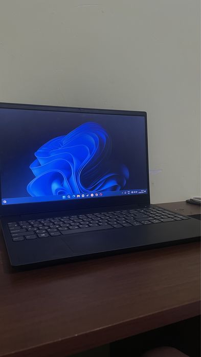 продоется два ноутбука Lenovo,Acer