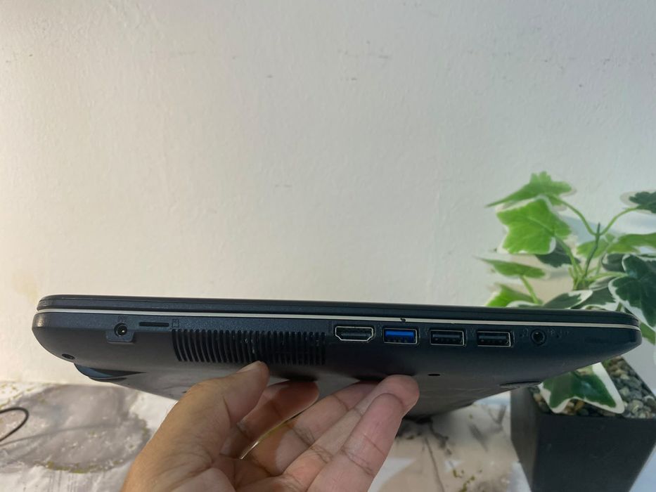 ASUS Sonicmaster intel core N4000