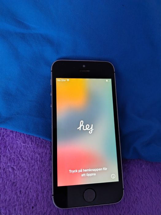 telefon iPhone SE in stare buna