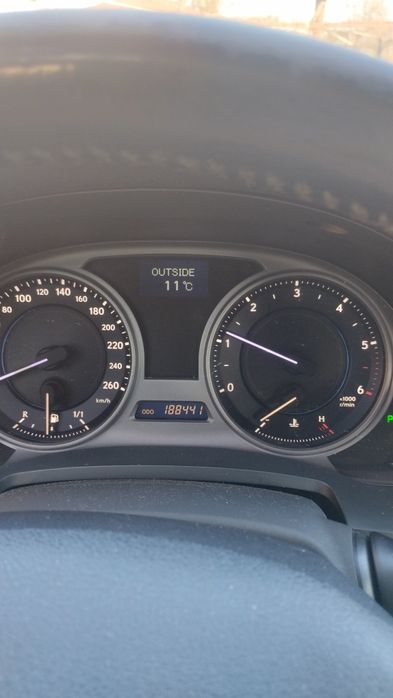 De vânzare Lexus is 220d