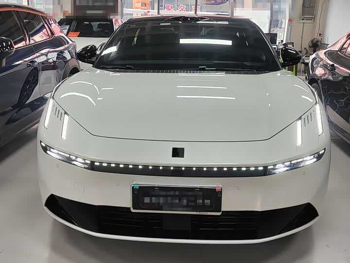 Lynk & Co 10 — 120 AWD Ultra