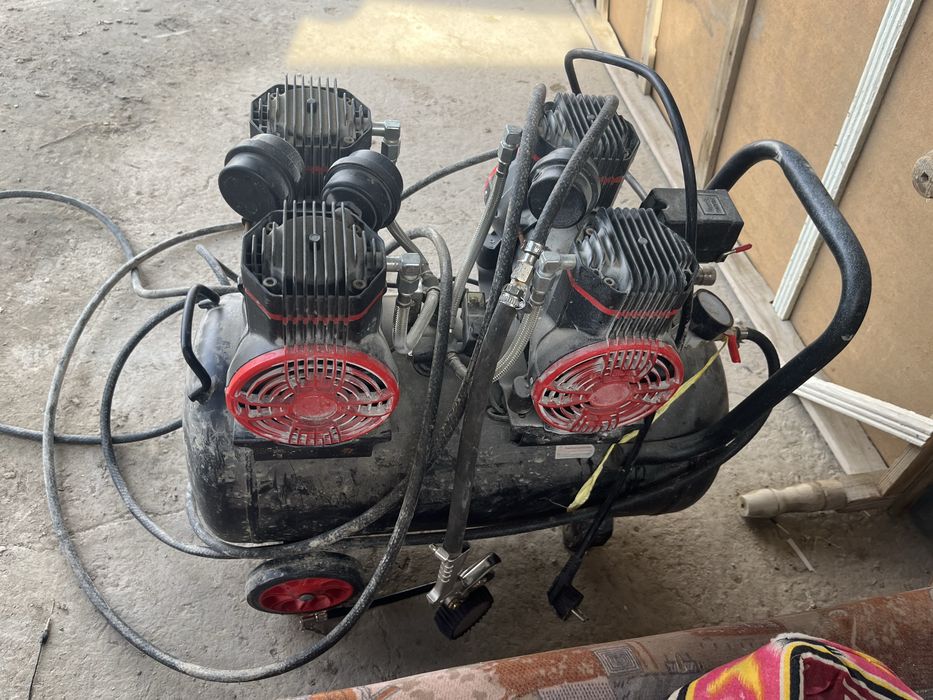 Компрессор почти новый