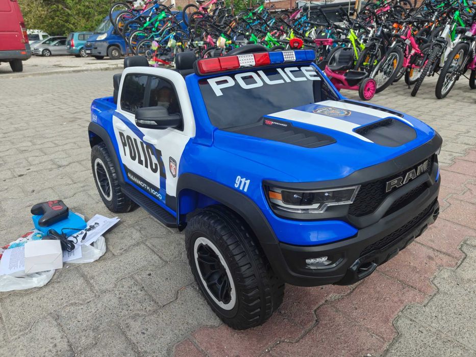 RAM Акумулаторен джип Mammoth POLICE