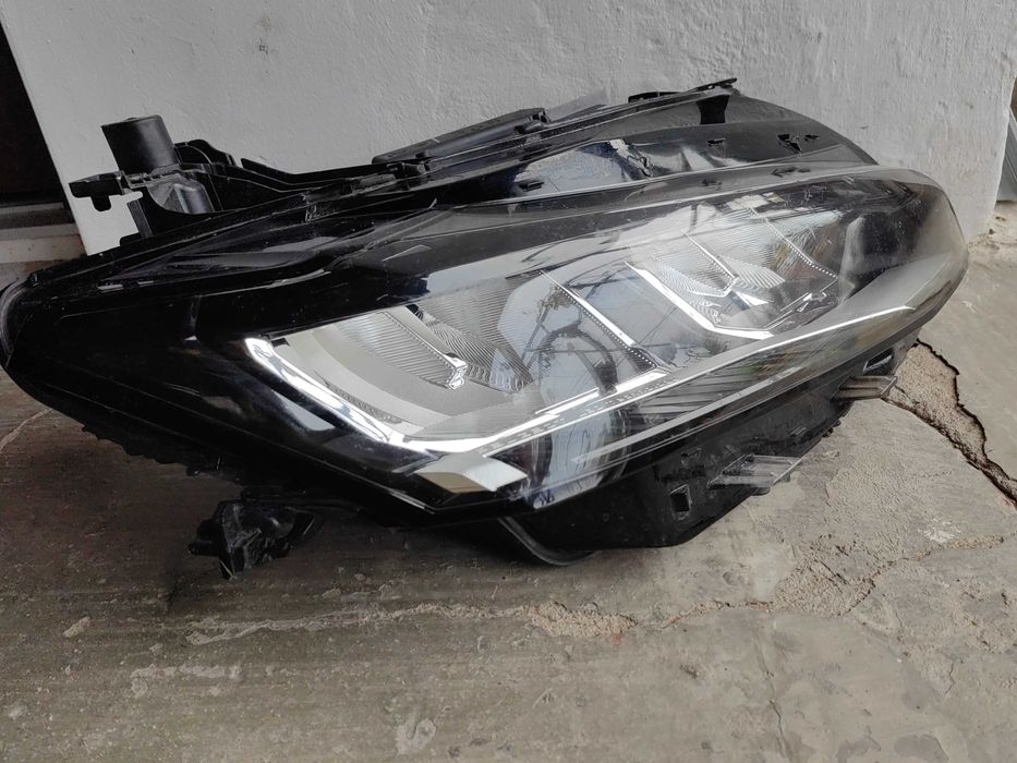 Фар Peugeot 308 LED десен / Фар Пежо 208 Оригинален