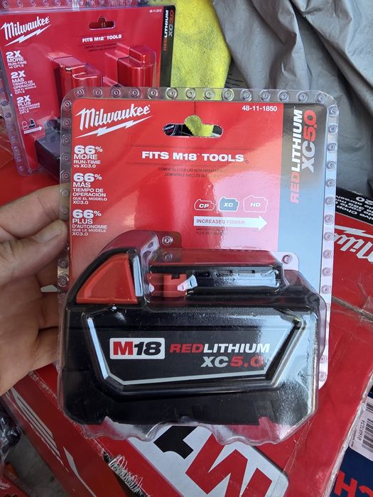 Milwaukee 18v xc5.0 red lithium