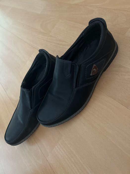 Vand pantofi de ocazii negri marime 36