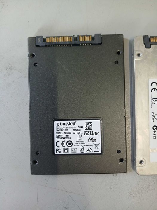 Продавам видеокарта Asus GTX 1060 3gb Захранване Thermaltake 700W SSD Intel 120gb