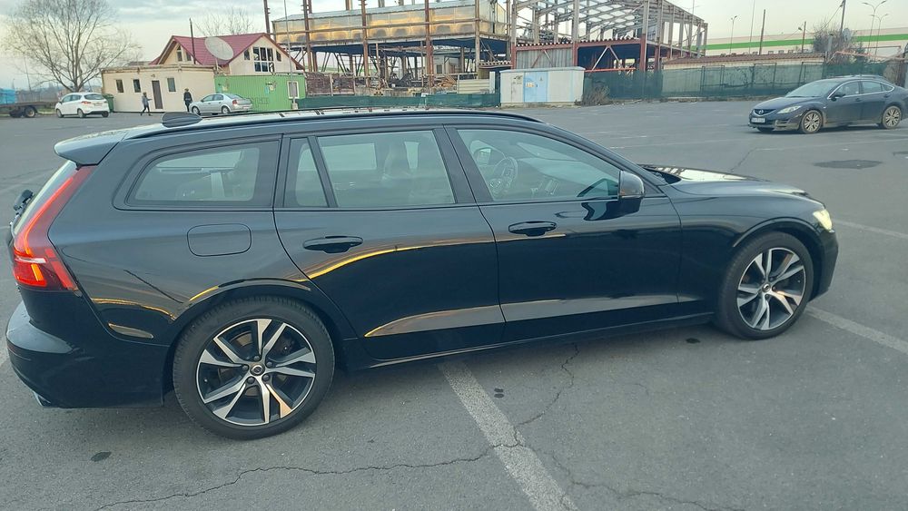 VOLVO V60 D4 197cp 2021 R-DESIGN