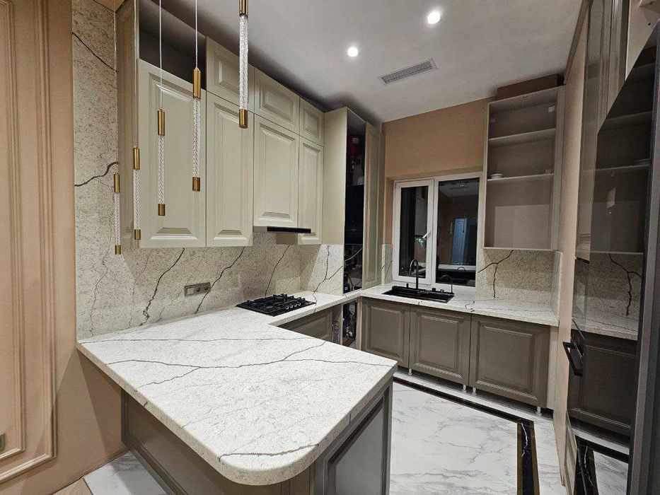 Столешницы из искусственного камня кварц, акрил.