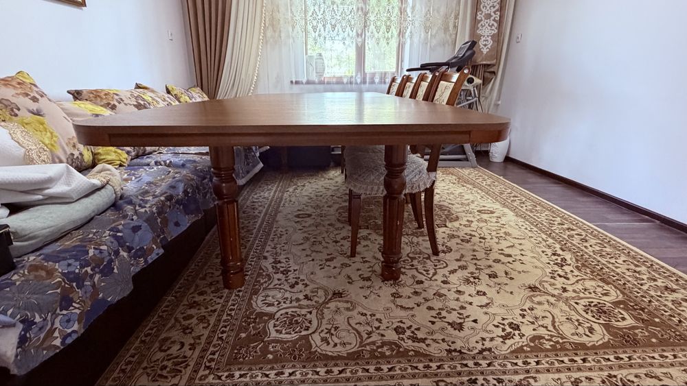 Стол деревянный стуля